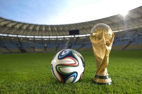 九游下载中心-伯恩茅斯逆转埃弗顿，保级大战再添悬念，伯恩茅斯主帅